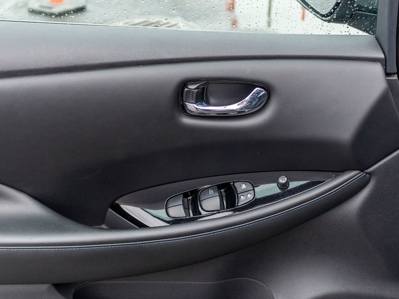 Nissan Leaf SL PLUS CUIR NAV 18823KM WOW 2023 1 PROPRIO PAS DE RECLAMATION AU CARFAX