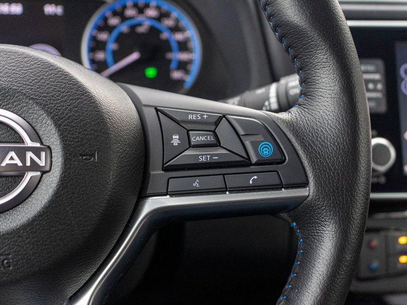 Nissan Leaf SL PLUS CUIR NAV 18823KM WOW 2023 1 PROPRIO PAS DE RECLAMATION AU CARFAX