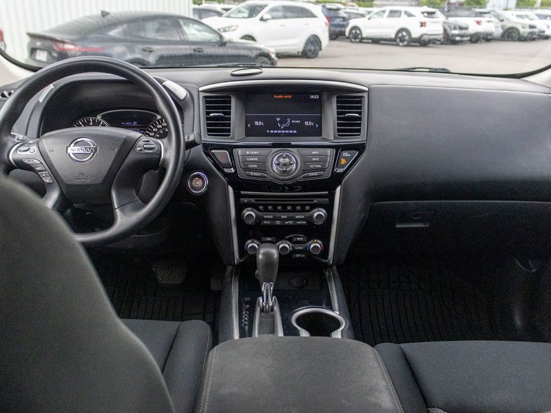 Nissan Pathfinder S AWD 7 PASSAGERS 2017 PAS DE RECLAMATION AU CARFAX