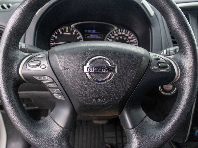 Nissan Pathfinder S AWD 7 PASSAGERS 2017 PAS DE RECLAMATION AU CARFAX