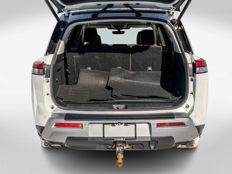 2023 Nissan Pathfinder PLATINUM AWD BLANC CUIR BRUN TOIT NO CARFAX CLAIM