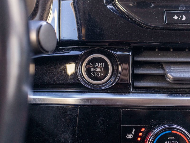 2023 Nissan Pathfinder PLATINUM AWD BLANC CUIR BRUN TOIT NO CARFAX CLAIM