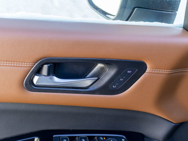 2023 Nissan Pathfinder PLATINUM AWD BLANC CUIR BRUN TOIT NO CARFAX CLAIM