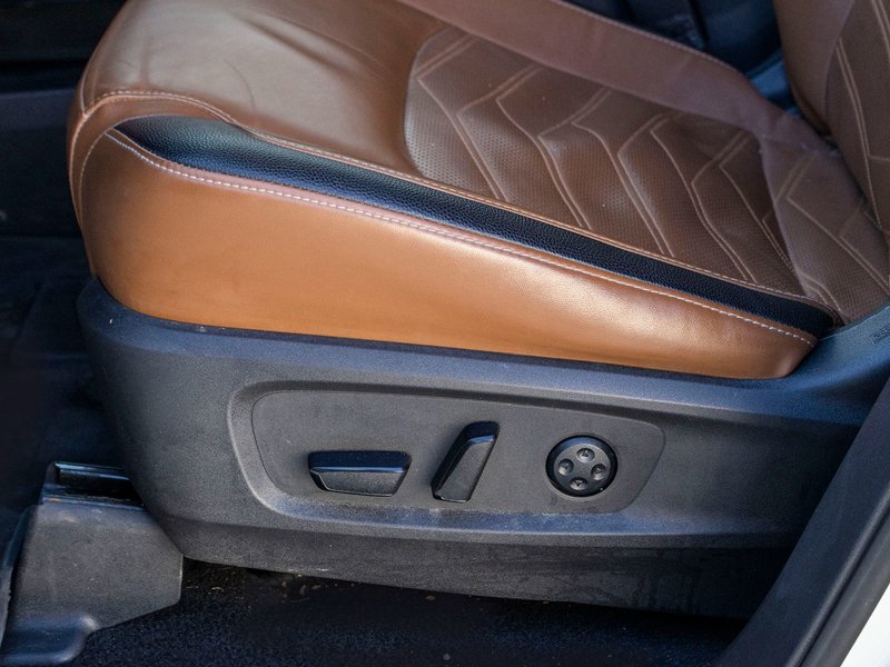 2023 Nissan Pathfinder PLATINUM AWD BLANC CUIR BRUN TOIT NO CARFAX CLAIM