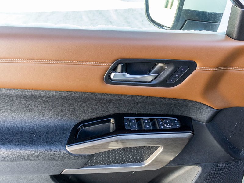 2023 Nissan Pathfinder PLATINUM AWD BLANC CUIR BRUN TOIT NO CARFAX CLAIM