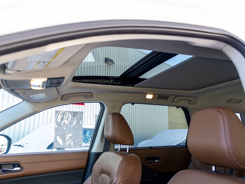 2023 Nissan Pathfinder PLATINUM AWD BLANC CUIR BRUN TOIT NO CARFAX CLAIM