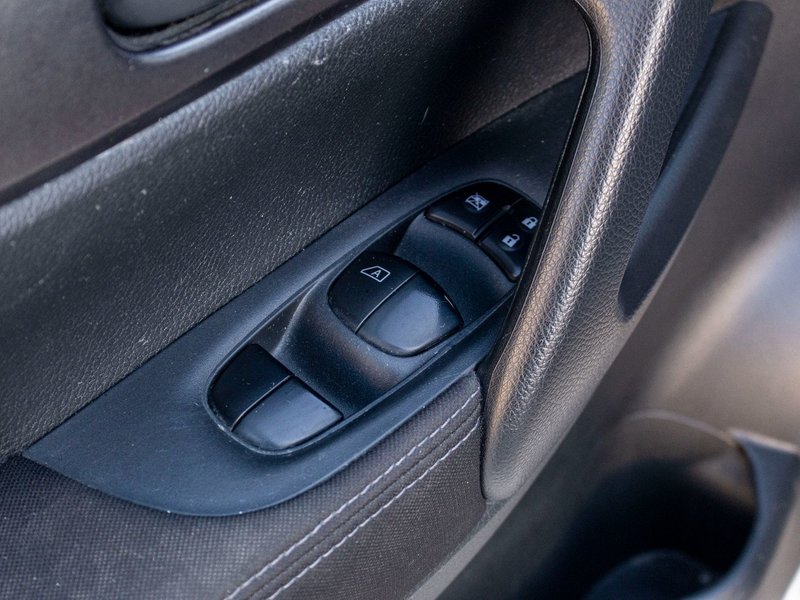 2018 Nissan Qashqai S AWD CHARCOAL AUTOM NO CARFAX CLAIM