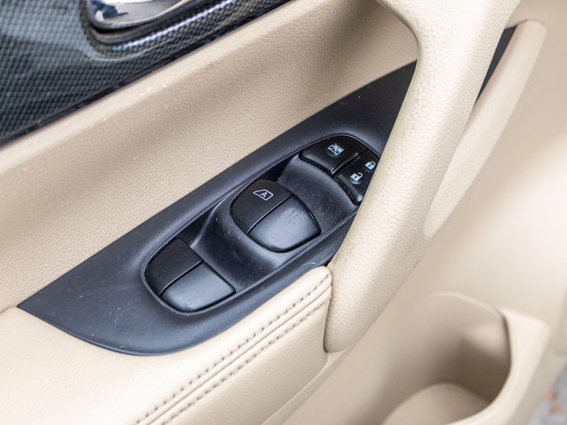 2014 Nissan Rogue SL TECH AWD CUIR TOIT NAV LOW KMS