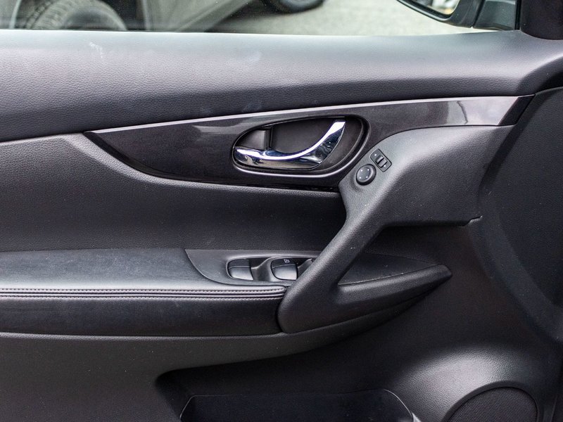 Nissan Rogue S AUTOM A/C CAMERA BAS KILO 2017 PAS DE RECLAMATION AU CARFAX