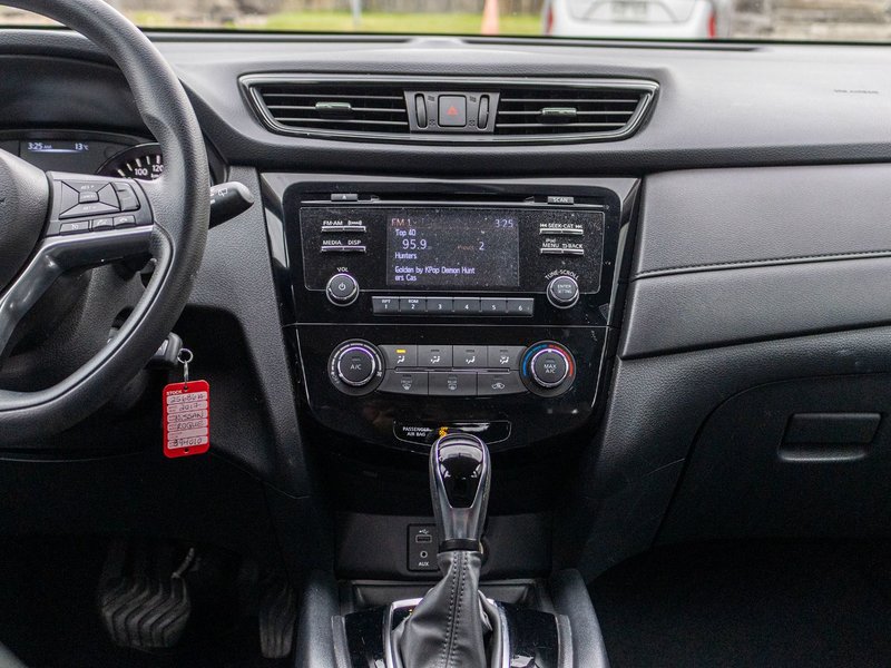 Nissan Rogue S AUTOM A/C CAMERA BAS KILO 2017 PAS DE RECLAMATION AU CARFAX