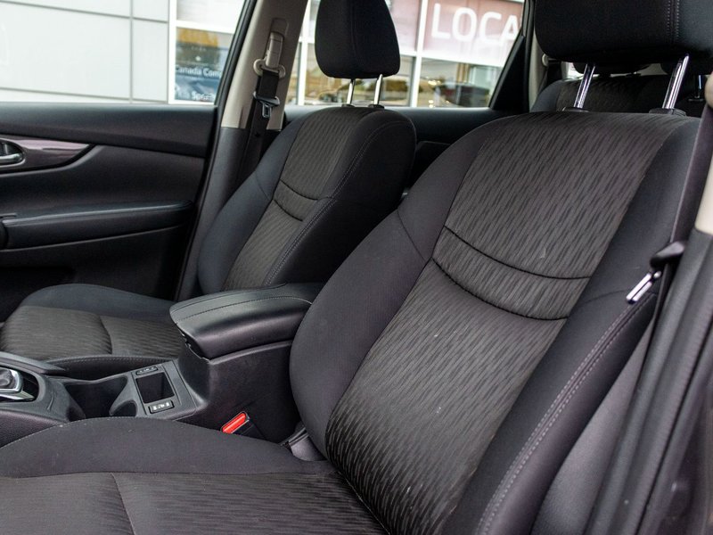 Nissan Rogue S AUTOM A/C CAMERA BAS KILO 2017 PAS DE RECLAMATION AU CARFAX