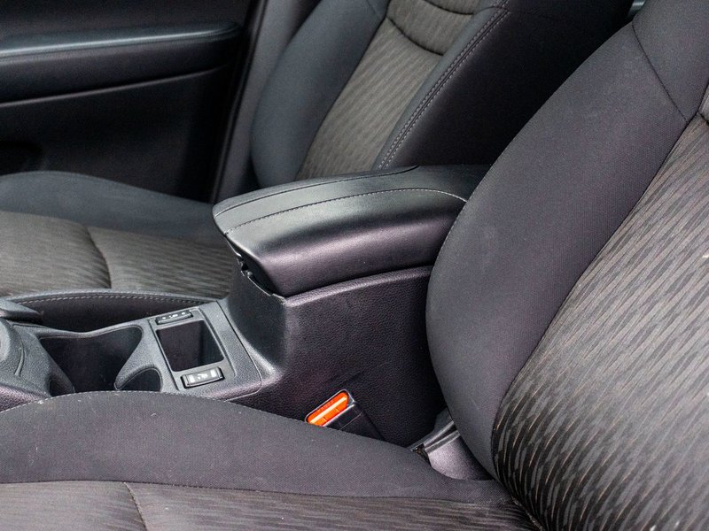 Nissan Rogue S AUTOM A/C CAMERA BAS KILO 2017 PAS DE RECLAMATION AU CARFAX