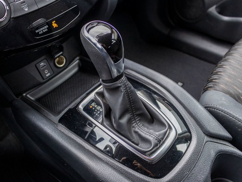 Nissan Rogue S AUTOM A/C CAMERA BAS KILO 2017 PAS DE RECLAMATION AU CARFAX