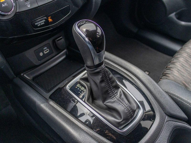 Nissan Rogue SV BLANC AUTOM MAGS PUSHSTART 2019