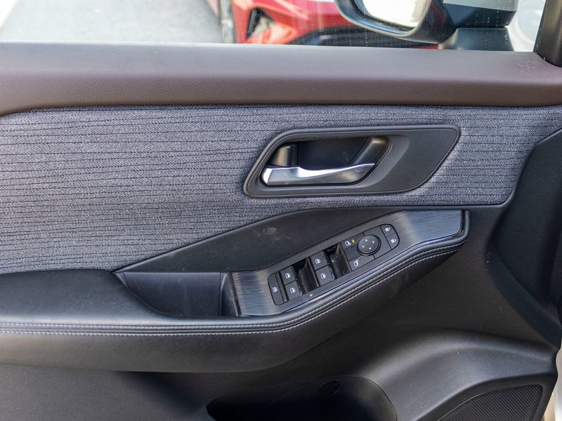 Nissan Rogue SV AWD TOIT 26672KM 2023 1 PROPRIO PAS DE RECLAMATION AU CARFAX