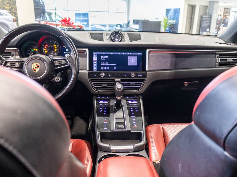 2023 Porsche Macan GTS 2.9t AWD CUIR ROUGE RARE