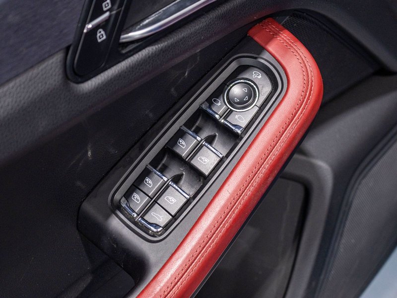 2023 Porsche Macan GTS 2.9t AWD CUIR ROUGE RARE