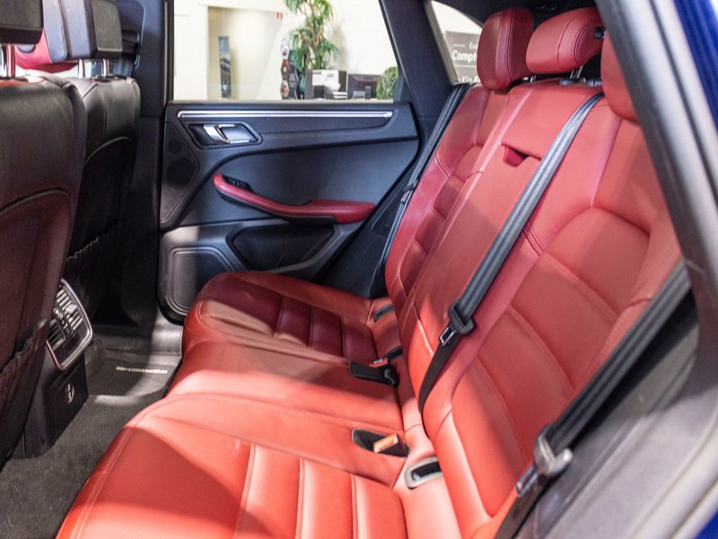 2023 Porsche Macan GTS 2.9t AWD CUIR ROUGE RARE