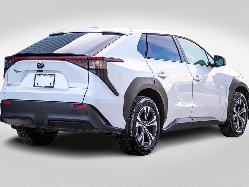 Toyota bZ4X LE AUTOM BLANC 45758KM 2023 1PROPRIO PAS DE RCLAMATION AU CARFAX