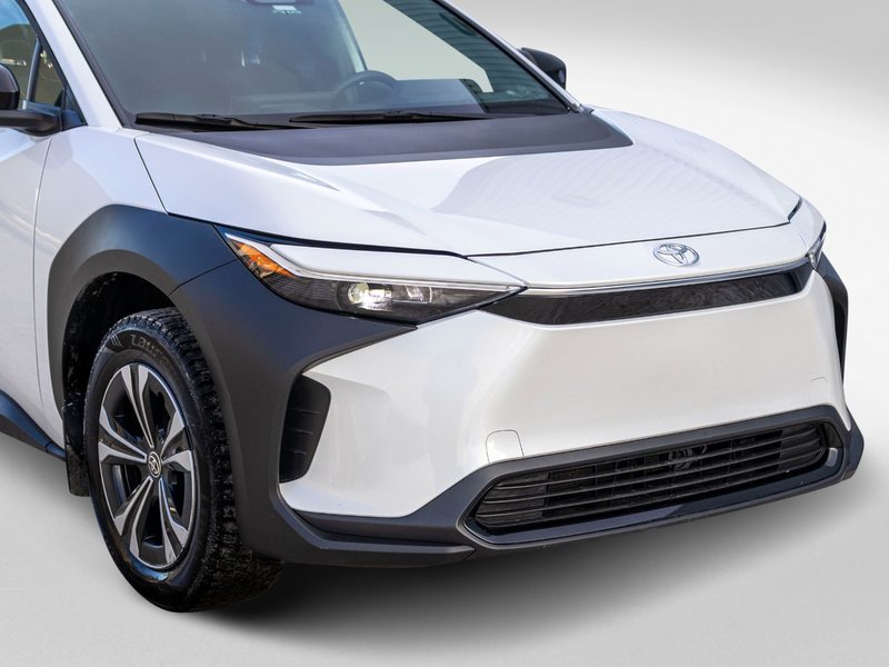 Toyota bZ4X LE AUTOM BLANC 45758KM 2023 1PROPRIO PAS DE RCLAMATION AU CARFAX
