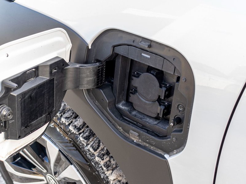 Toyota bZ4X LE AUTOM BLANC 45758KM 2023 1PROPRIO PAS DE RCLAMATION AU CARFAX