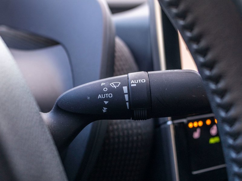 Toyota bZ4X LE AUTOM BLANC 45758KM 2023 1PROPRIO PAS DE RCLAMATION AU CARFAX