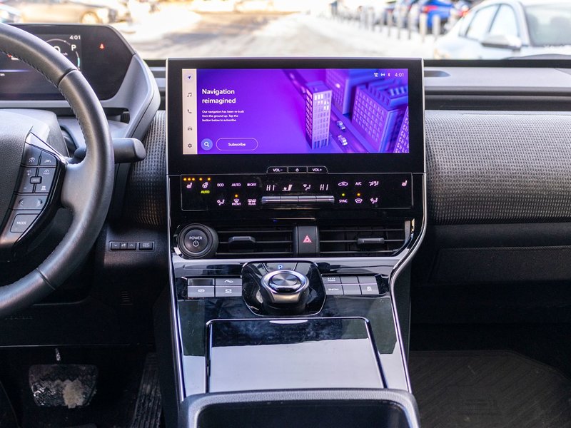 Toyota bZ4X LE AUTOM BLANC 45758KM 2023 1PROPRIO PAS DE RCLAMATION AU CARFAX