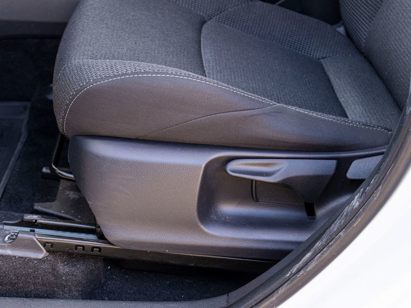 Toyota bZ4X LE AUTOM BLANC 45758KM 2023 1PROPRIO PAS DE RCLAMATION AU CARFAX