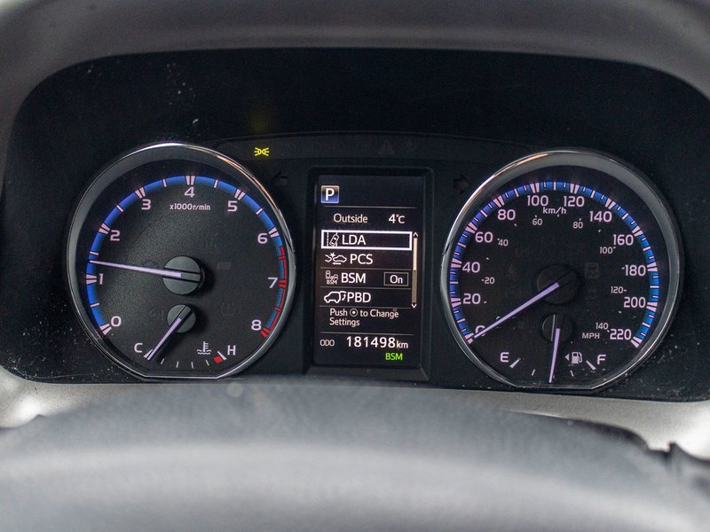 2018 Toyota RAV4 XLE TOIT ROUGE NO CARFAX CLAIM