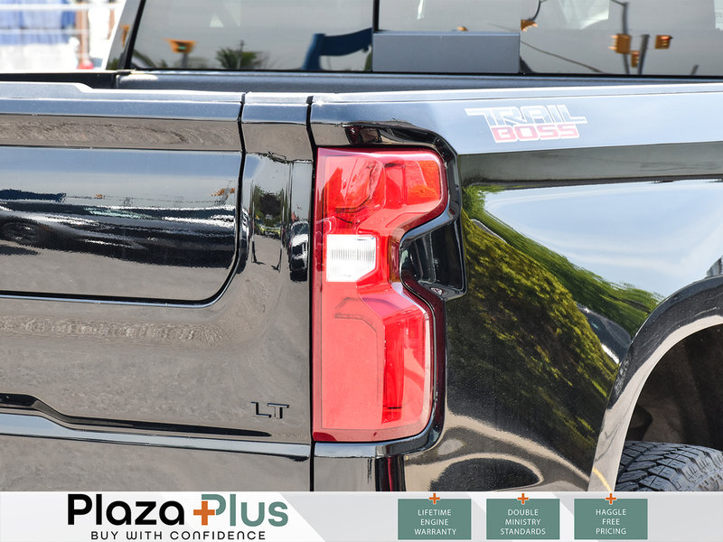 2024 Chevrolet Silverado 1500 LT Trail Boss 5.3L V8 | LTZ PKG|  LEATHER | SUNROOF | LIKE NEW
