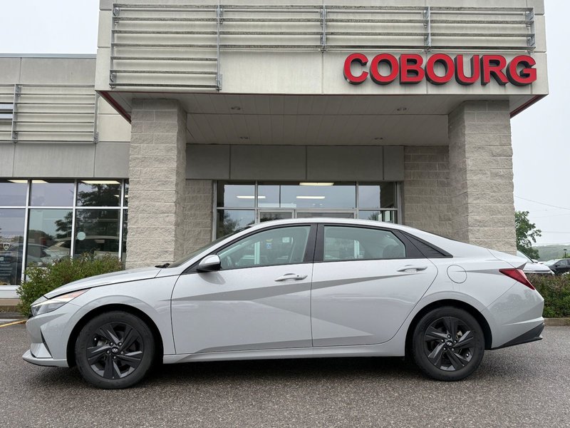 2022 Hyundai Elantra Preferred