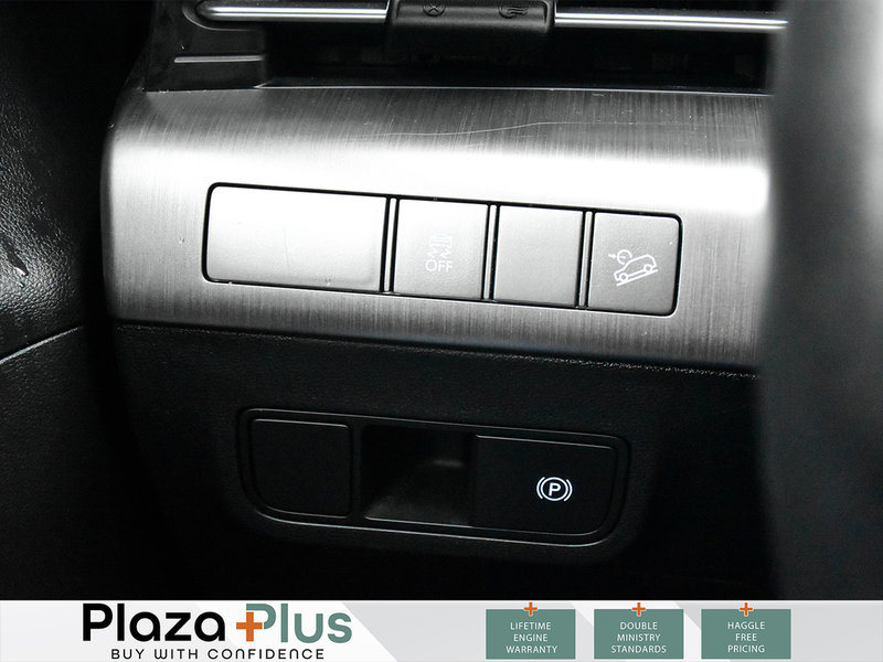 2024 Hyundai Kona Preferred HEATED SEATS | APPLE CARPLAY | ANDROID AUTO | BACK UP CAMERA | HEATED STEERING WHEEL