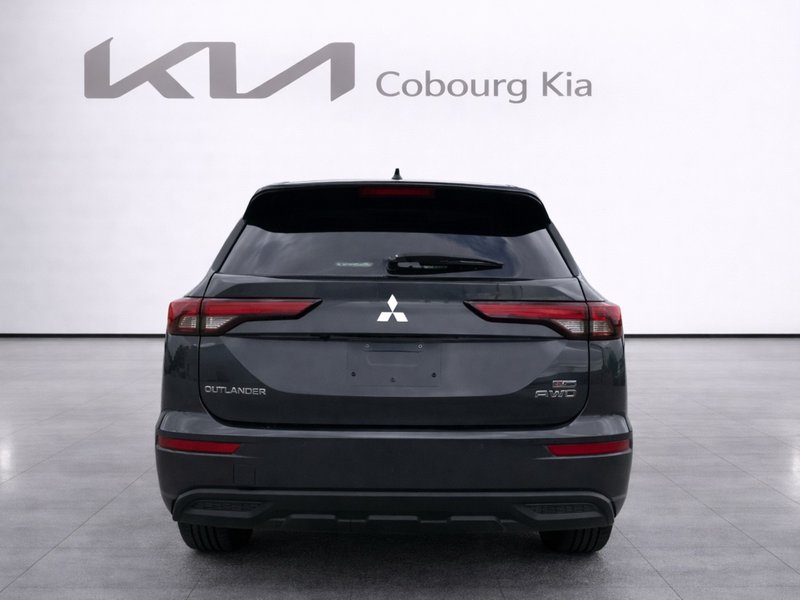 2024 Mitsubishi Outlander Plug-In Hybrid ES ONE-OWNER | PHEV | AWD