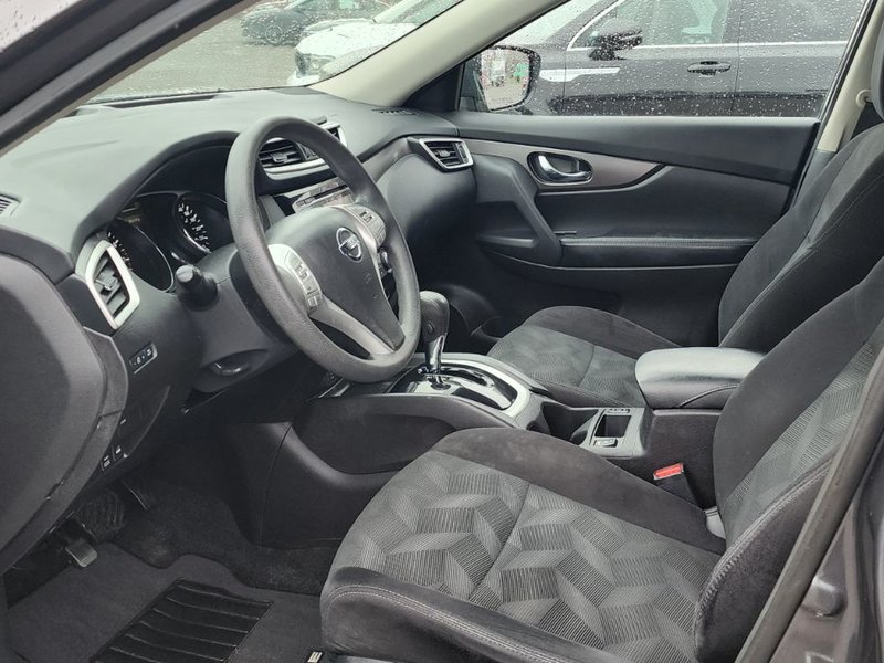 2014 Nissan Rogue S LOW KM | SUNROOF | POWER ADJUSTABLE SEAT