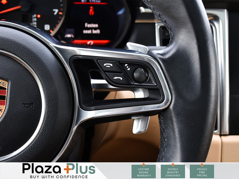 2018 Porsche Macan BASE PANO SUNROOF | LEATHER | POWER TAILGATE | HEATED REAR SEATS