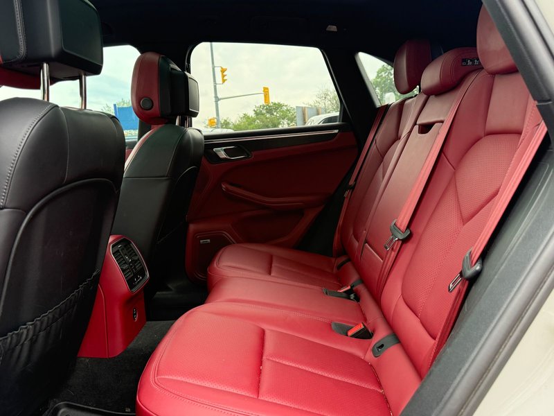 2022 Porsche Macan GTS PERFORMANCE EXHAUST | PANO SUNROOF | AIR SUSPENSION