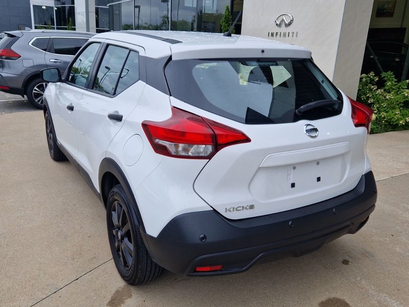 Nissan KICKS S 2020 LOW MILEAGE ONE OWNER CLEAN CARFAX