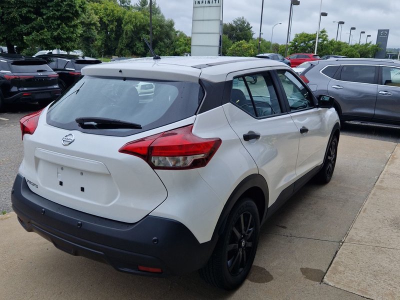 Nissan KICKS S 2020 LOW MILEAGE ONE OWNER CLEAN CARFAX