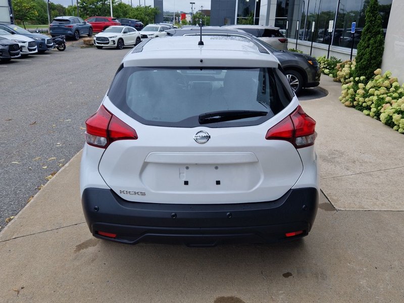 Nissan KICKS S 2020 LOW MILEAGE ONE OWNER CLEAN CARFAX