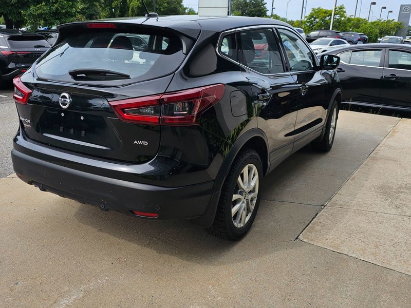 2020 Nissan Qashqai S