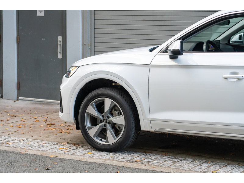 2024 Audi Q5 Komfort Everyday Luxury with Confident All-Weather Performance