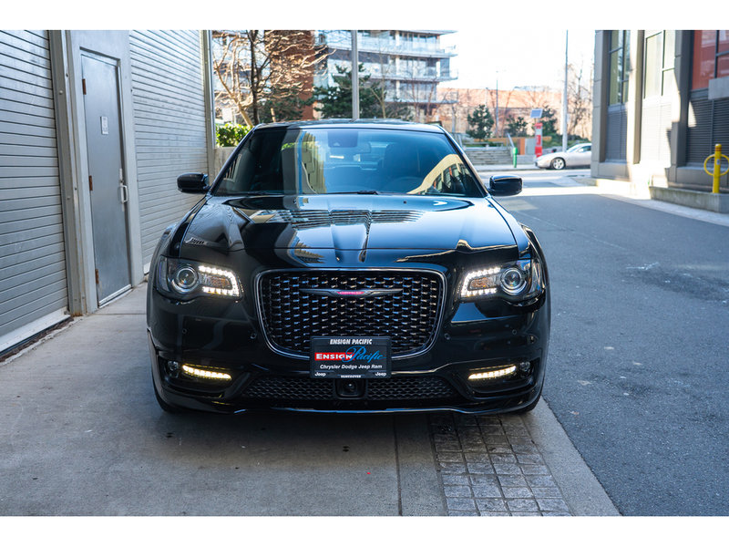 2023 Chrysler 300 S