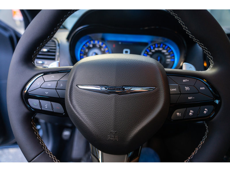 2023 Chrysler 300 S