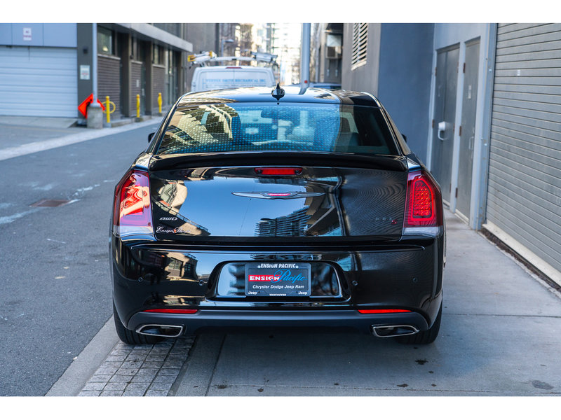 2023 Chrysler 300 S