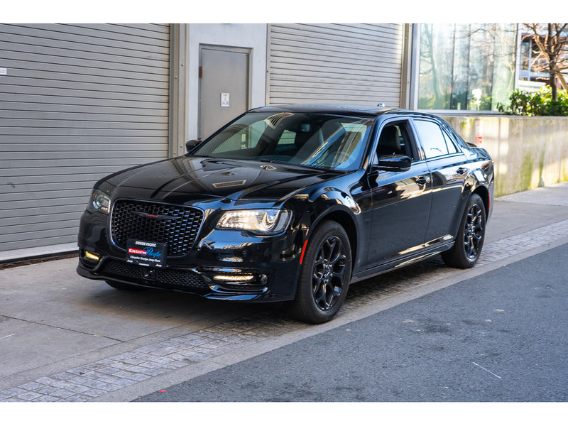 2023 Chrysler 300 S