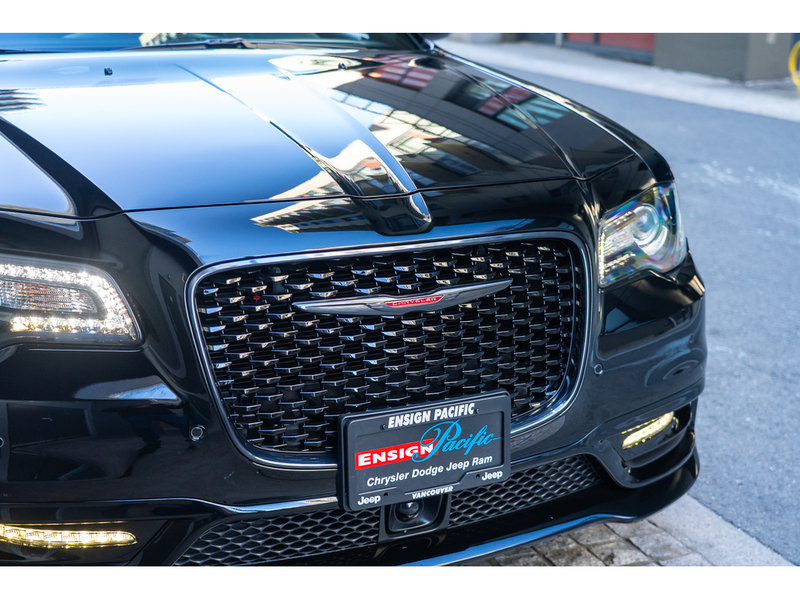 2023 Chrysler 300 S
