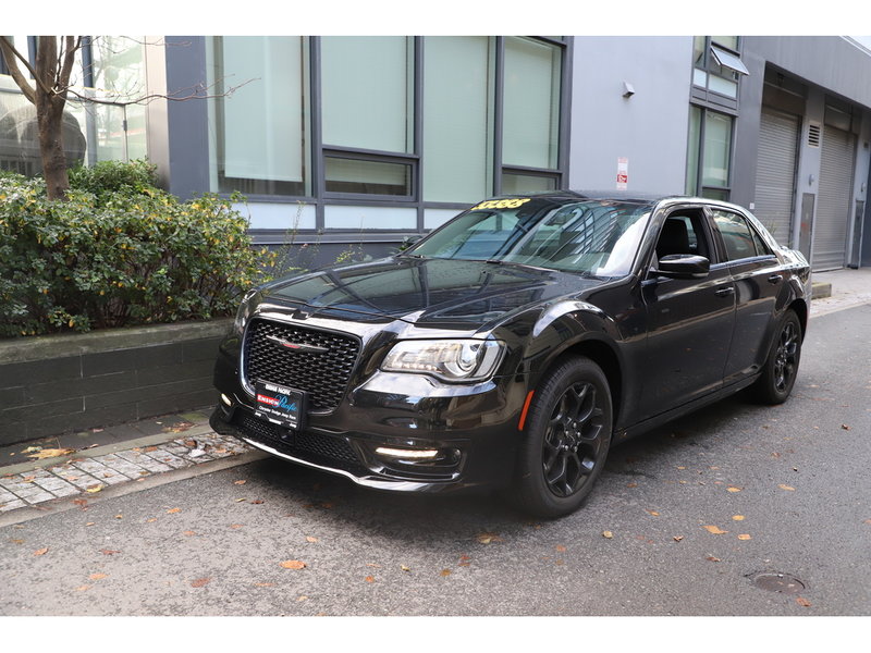 2023 Chrysler 300 S