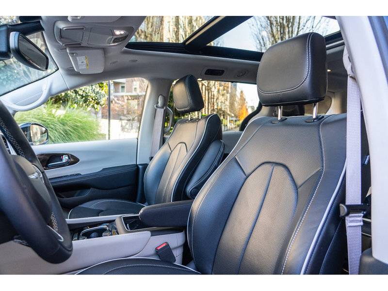 2022 Chrysler Grand Caravan SXT Family Comfort Meets Everyday Versatility