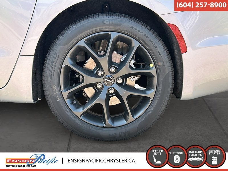 2024 Chrysler Pacifica TOURING L