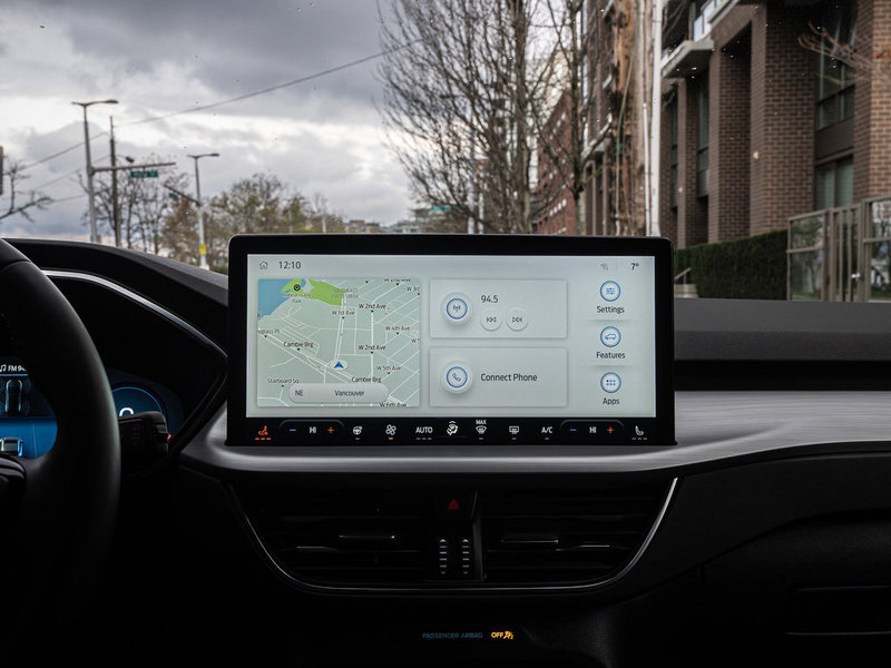 2023 Ford Escape Platinum Luxury Meets Efficiency in a Modern SUV